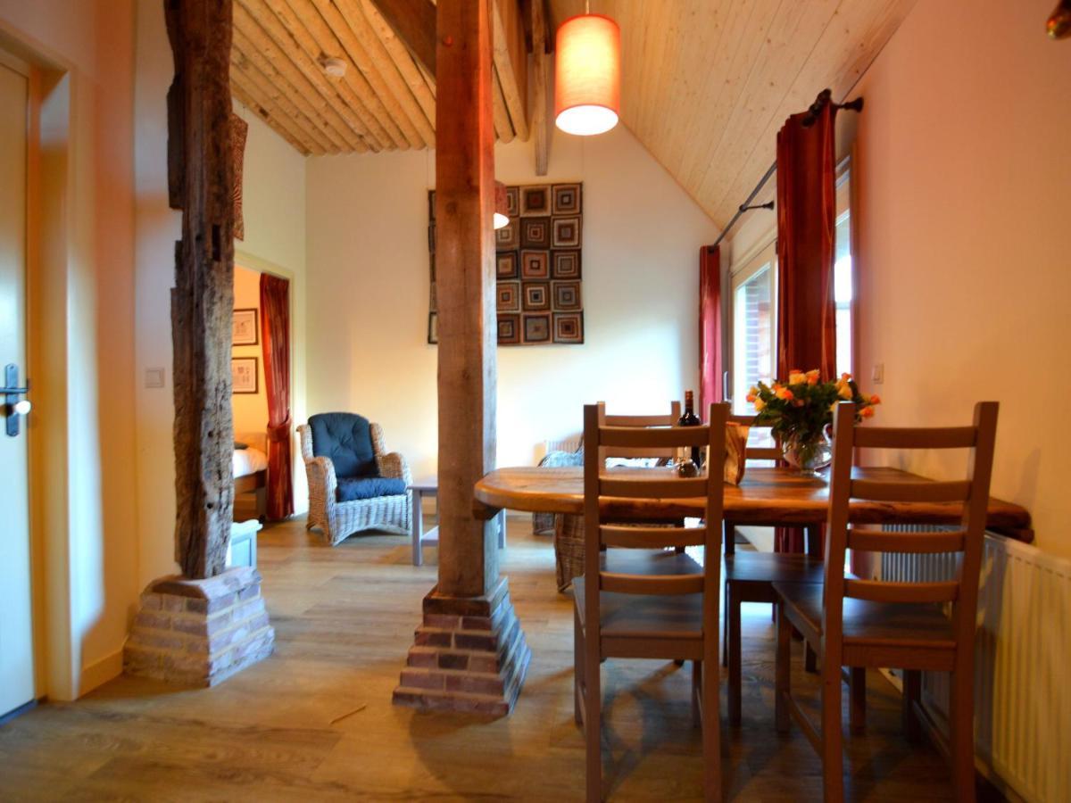 Staying In A Thatched Barn With Bedroom Achterhoek Geesteren  Екстер'єр фото