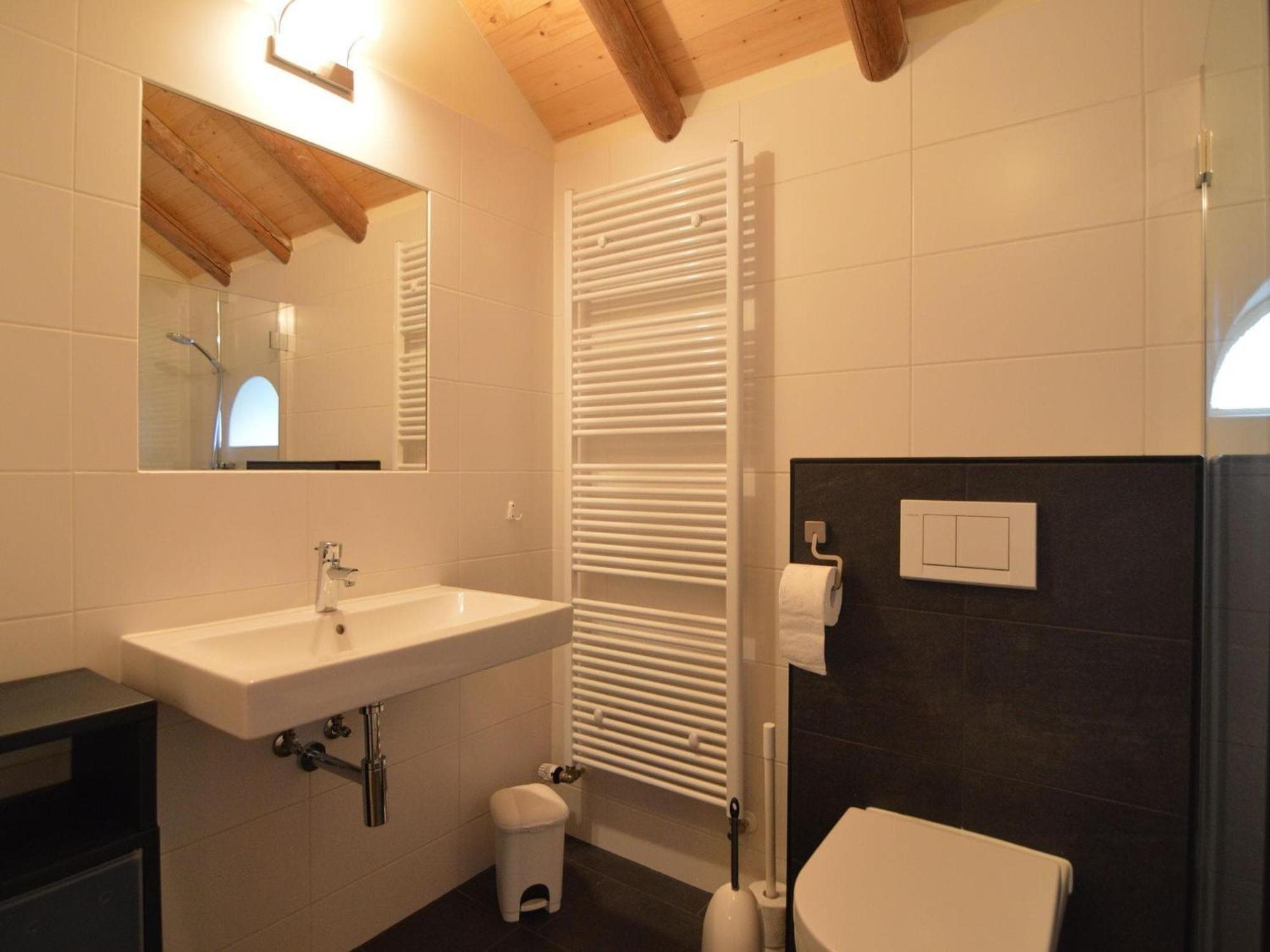 Staying In A Thatched Barn With Bedroom Achterhoek Geesteren  Екстер'єр фото